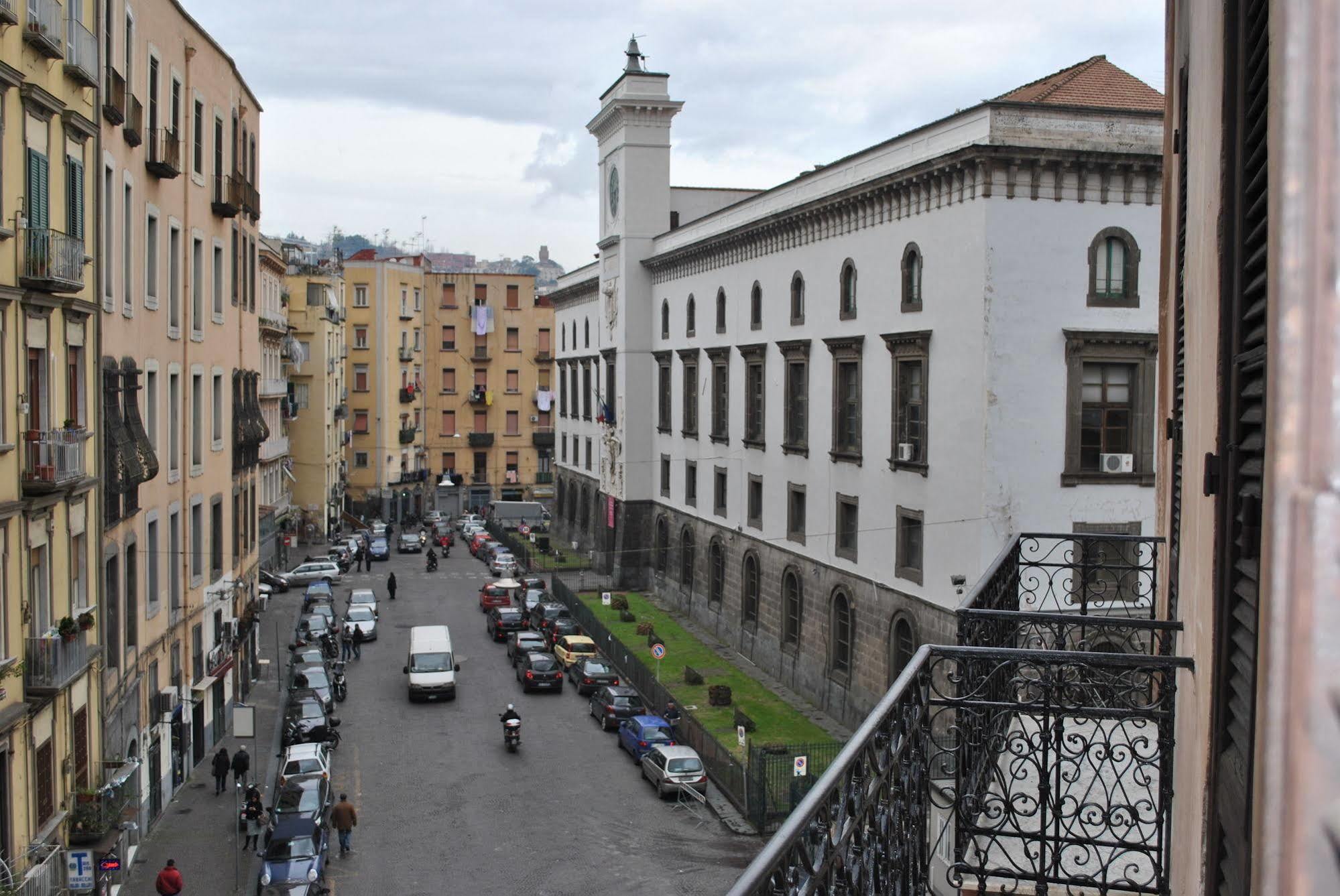 Bed & Breakfast A Castel Capuano 那不勒斯 外观 照片