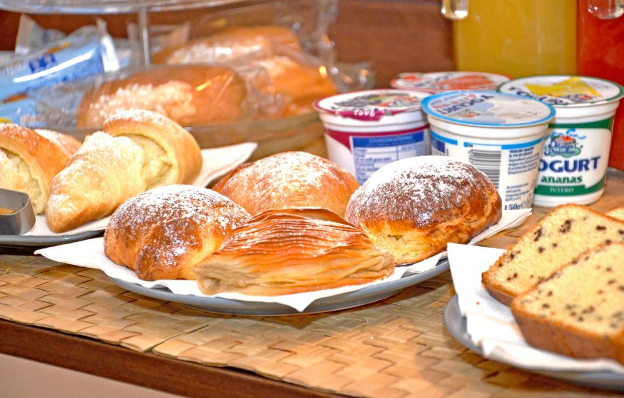 Bed & Breakfast A Castel Capuano 那不勒斯 外观 照片